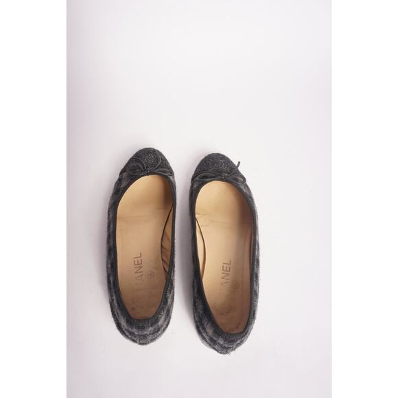 Chanel Grey Tweed Flats - Picture 8 of 8